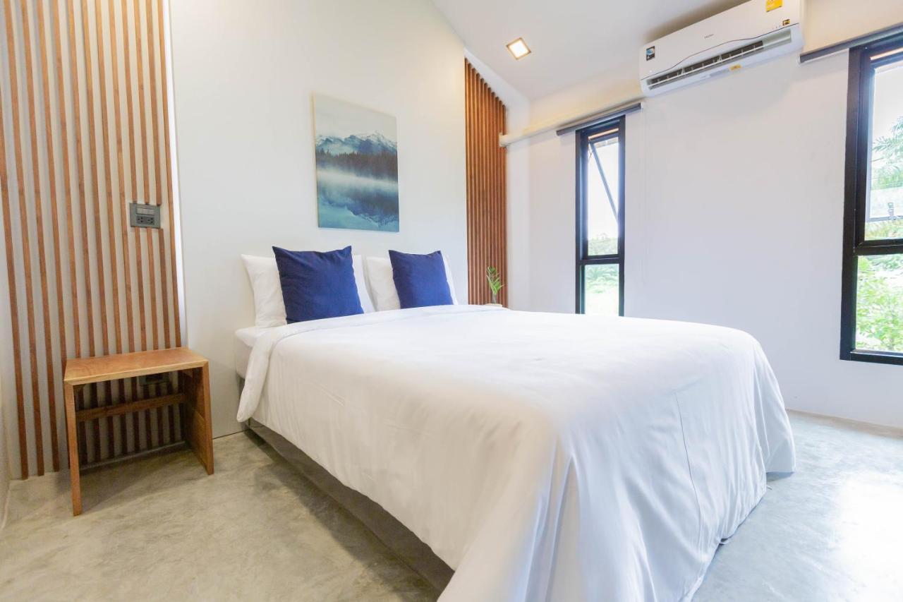 In My Place Cafotel Khlong Thom Esterno foto