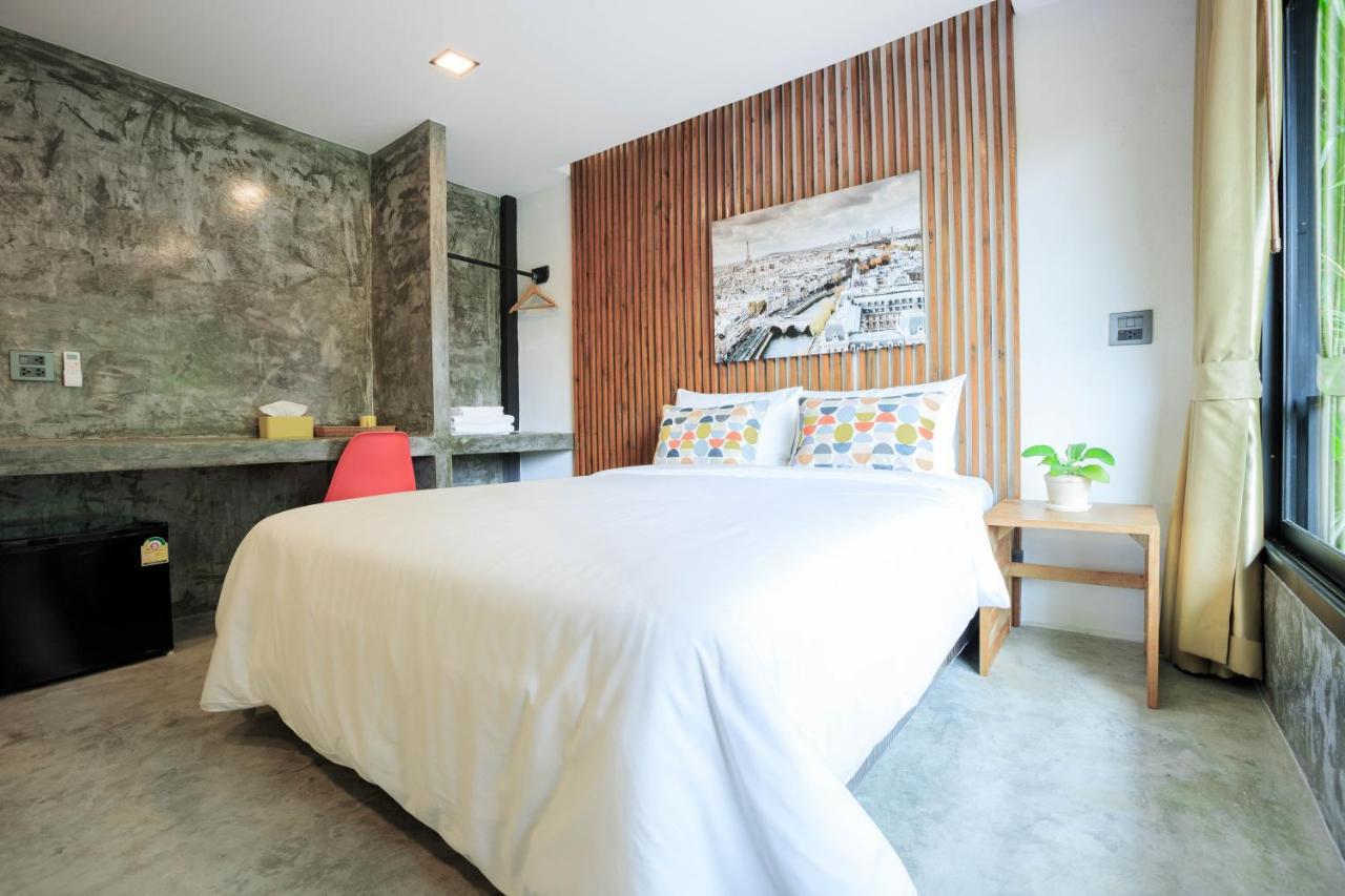 In My Place Cafotel Khlong Thom Esterno foto