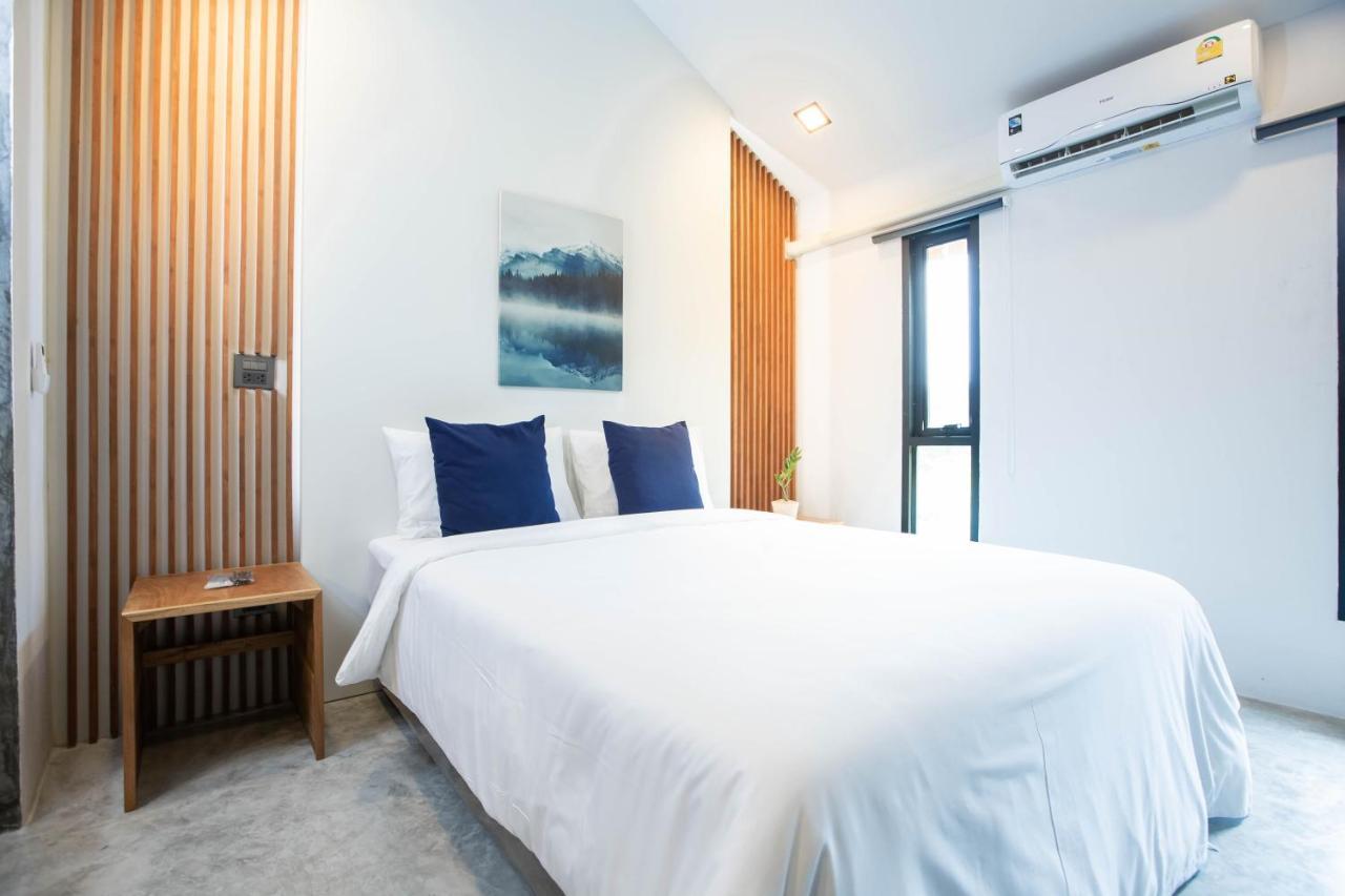 In My Place Cafotel Khlong Thom Esterno foto