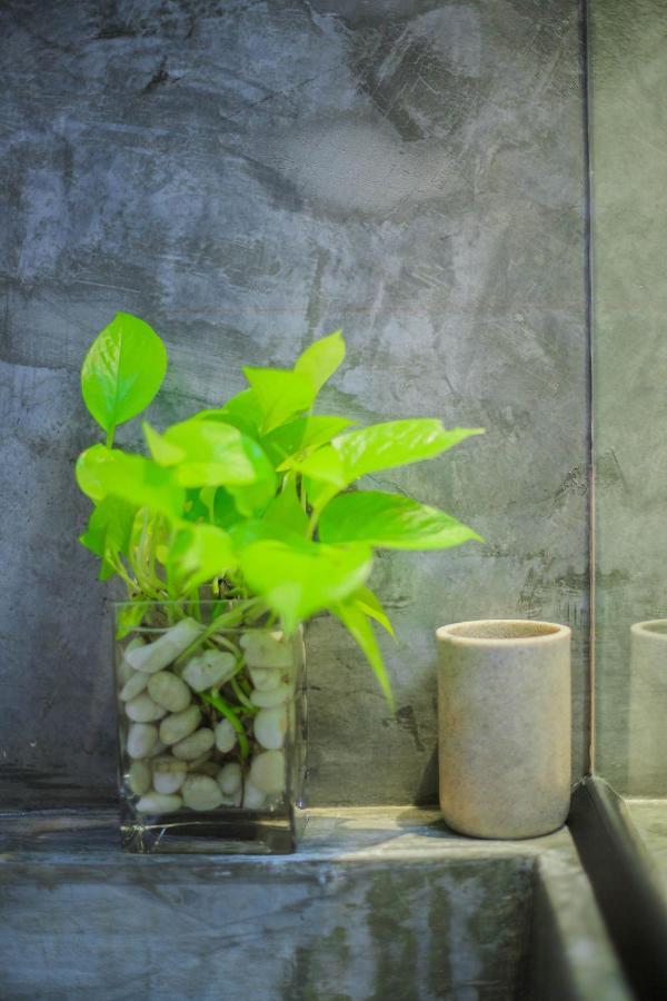 In My Place Cafotel Khlong Thom Esterno foto